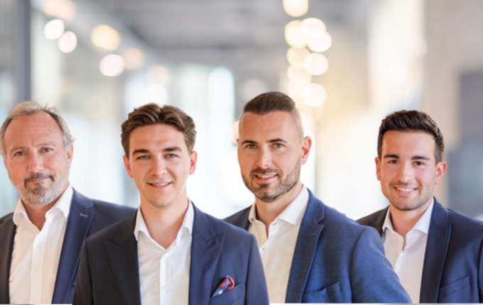 raetzer_team2-2.jpg